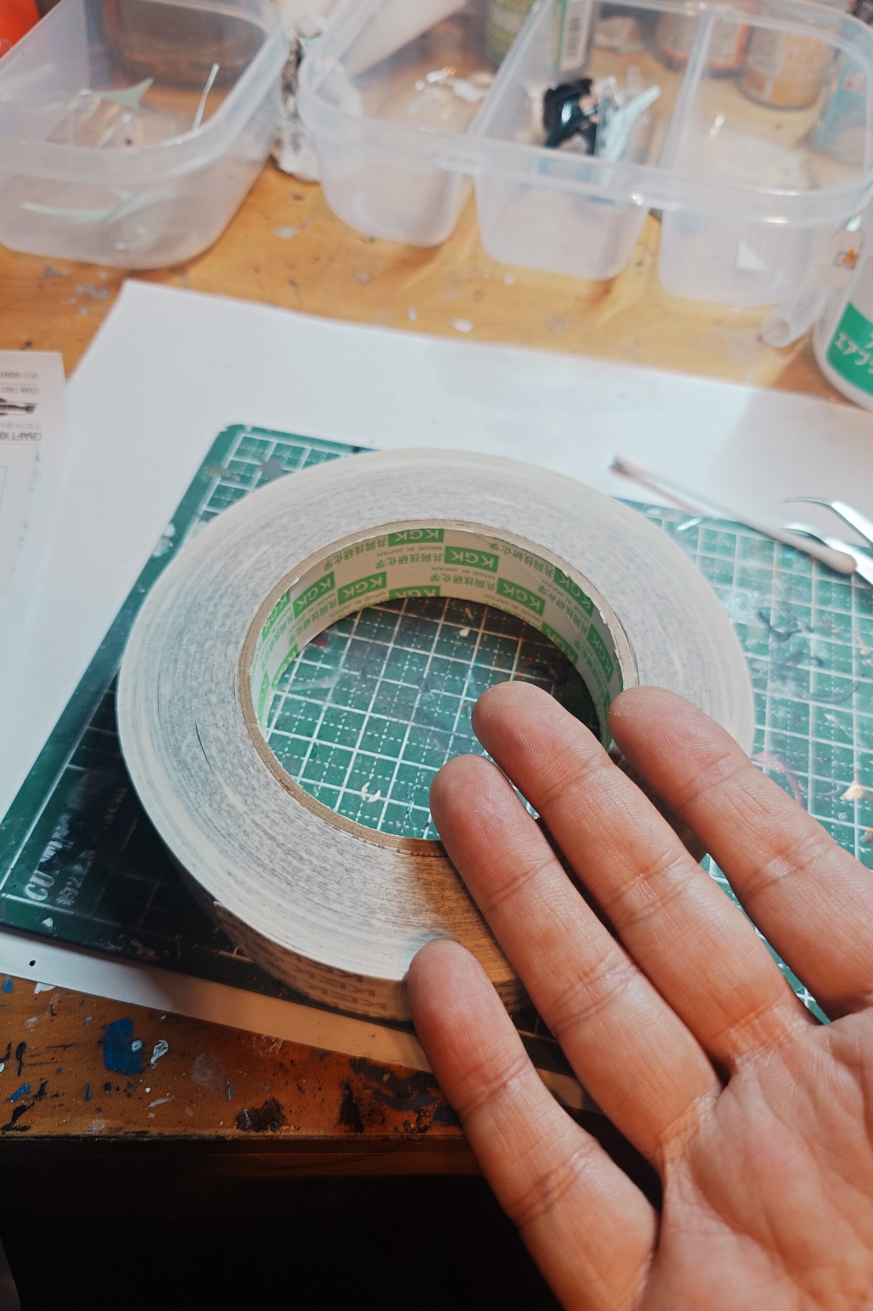 TT-02 ボディ制作 その2 シール裏張り